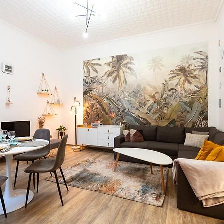 Stylish Modern Apartment Next To New York Cafe บูดาเปสต์ ภายนอก รูปภาพ