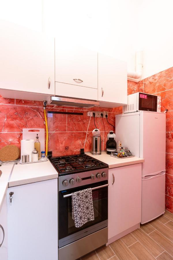 Stylish Modern Apartment Next To New York Cafe บูดาเปสต์ ภายนอก รูปภาพ